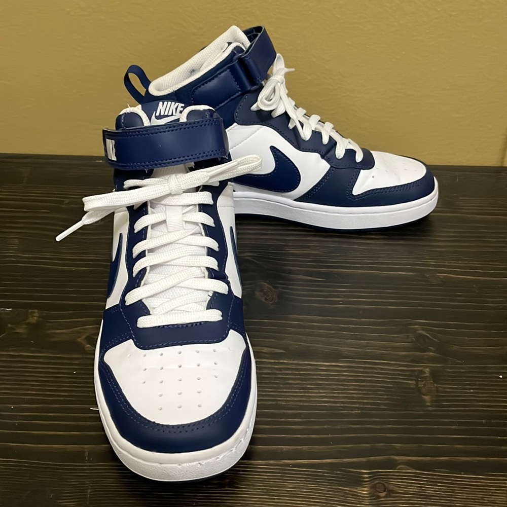 Nike Court Borough Mid2 shoes